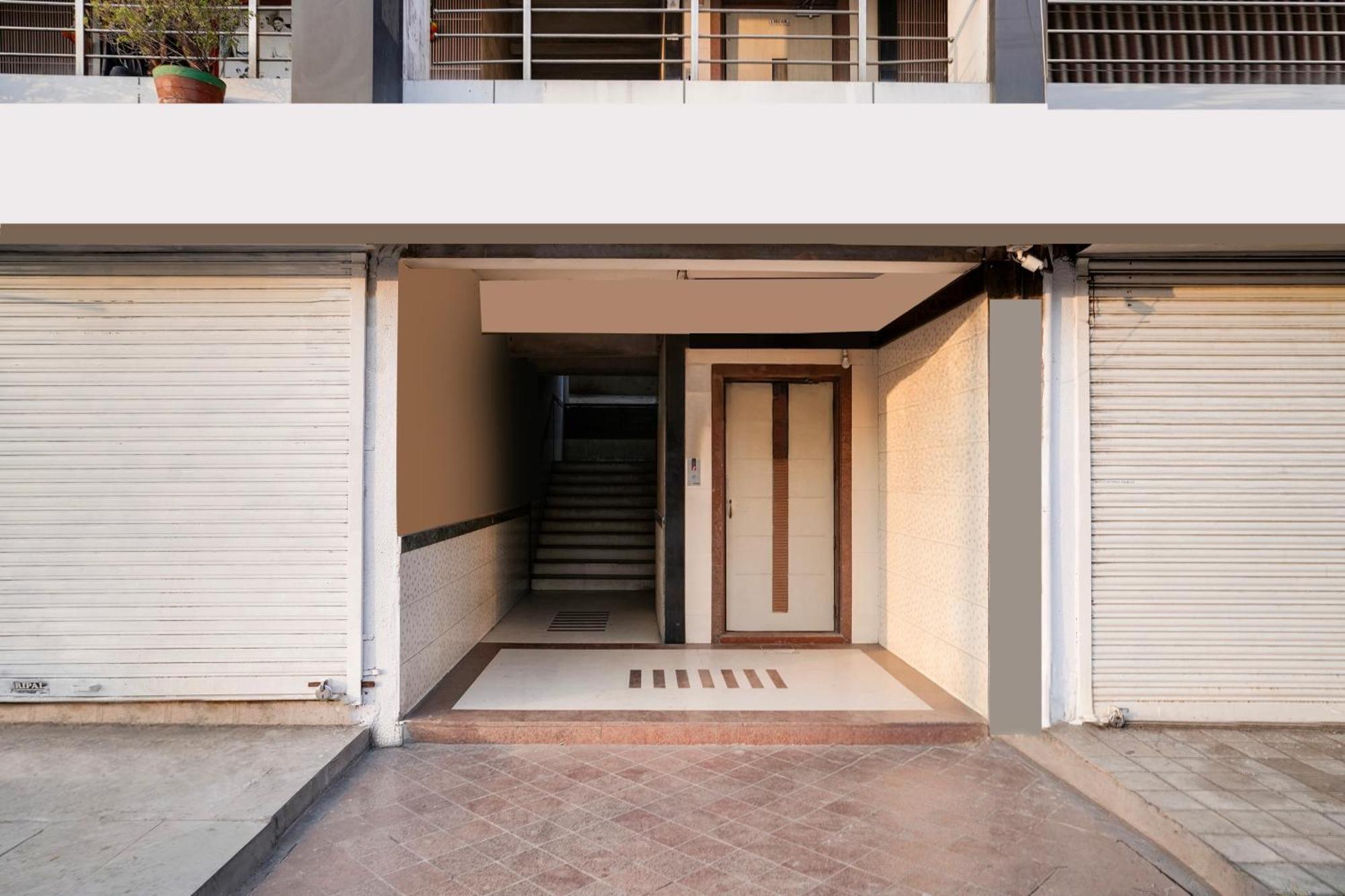 Hotel O Vanya Palace Ahmedabad Extérieur photo